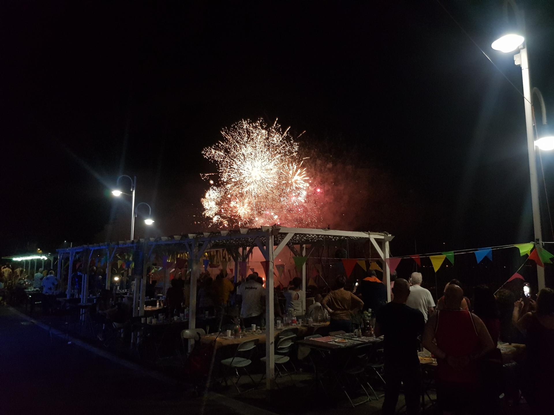 feu d'artifice heures claires CNI